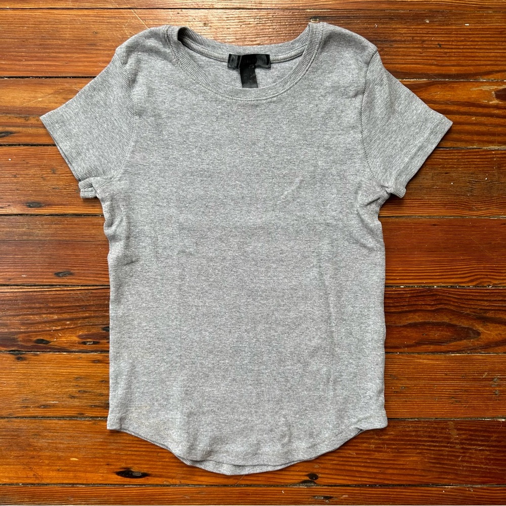 Streetwear Society ribbed curve hem tee Small